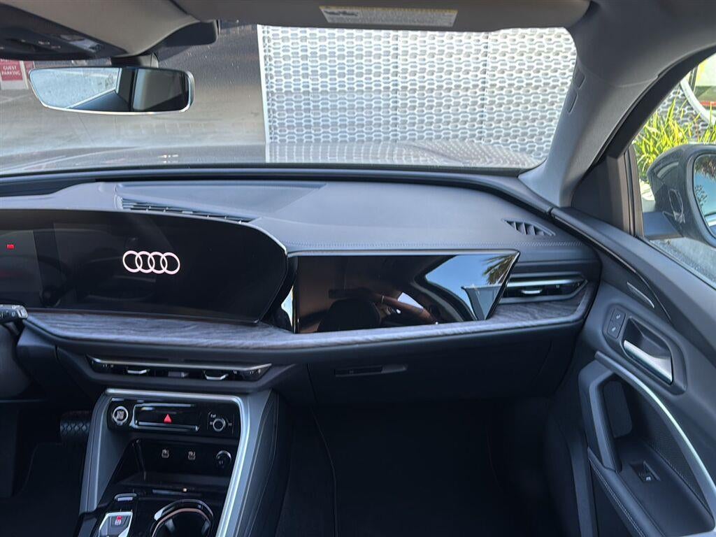 2025 Audi Q5 Premium Plus