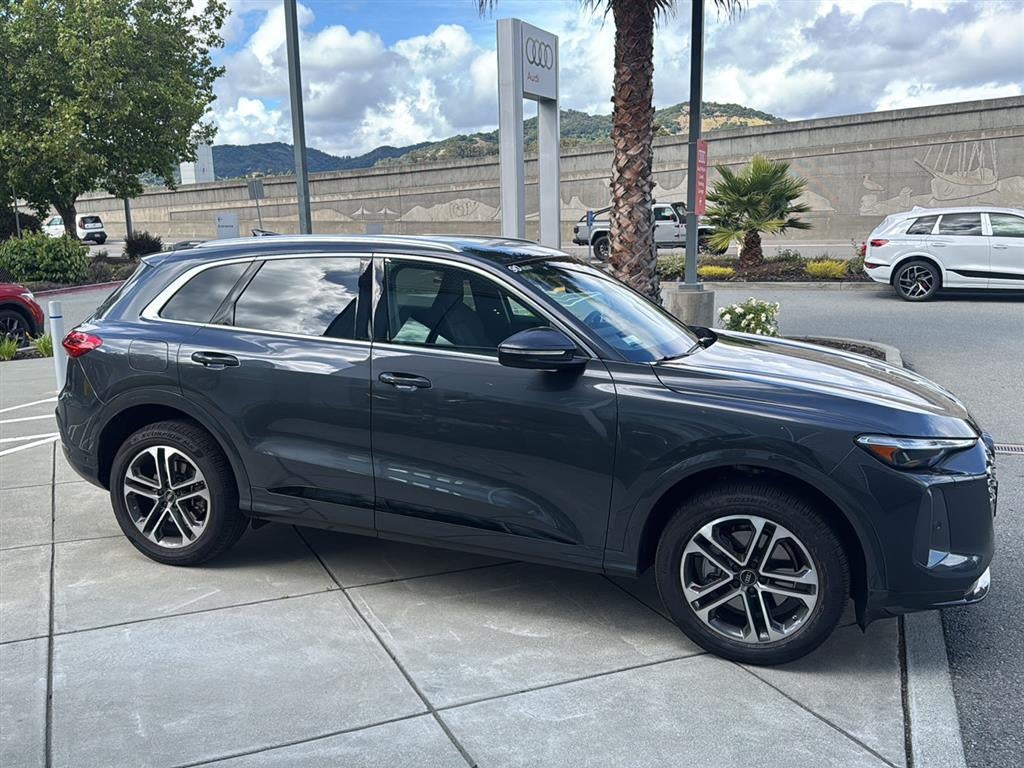 2025 Audi Q5 Premium Plus