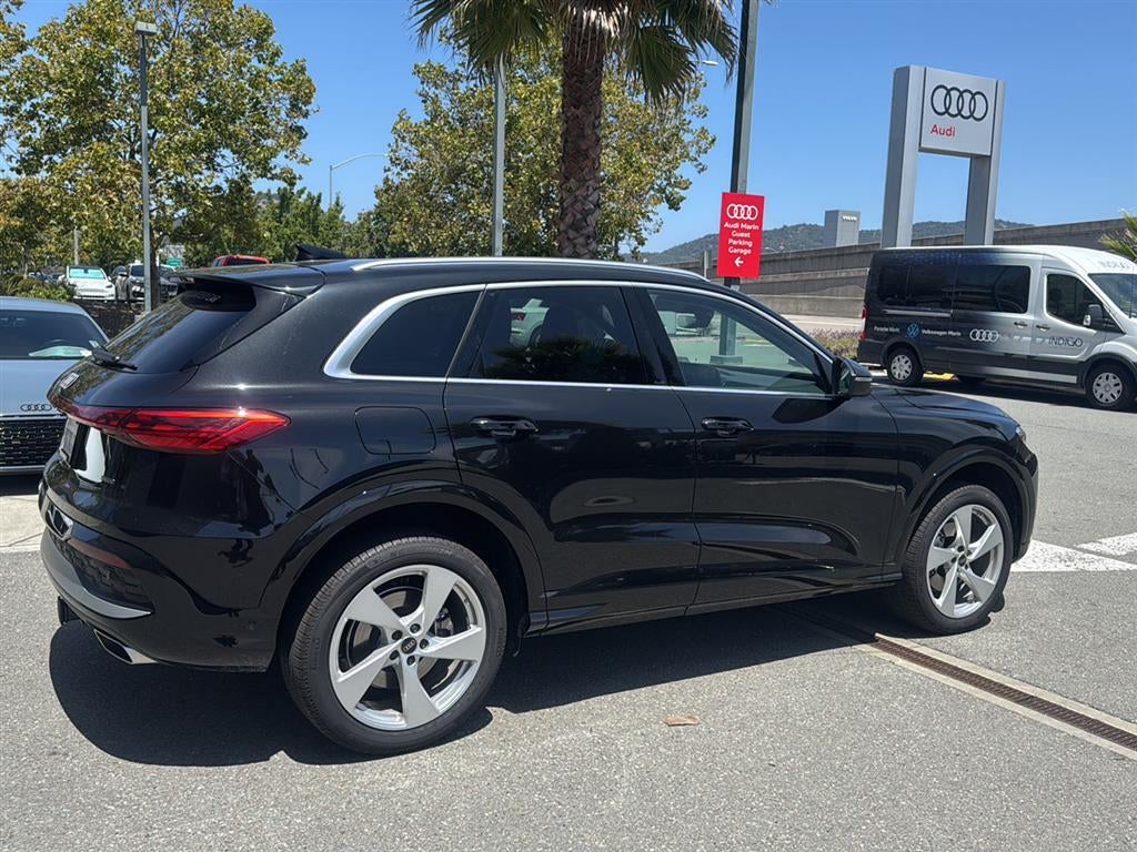 2025 Audi Q5 Premium Plus