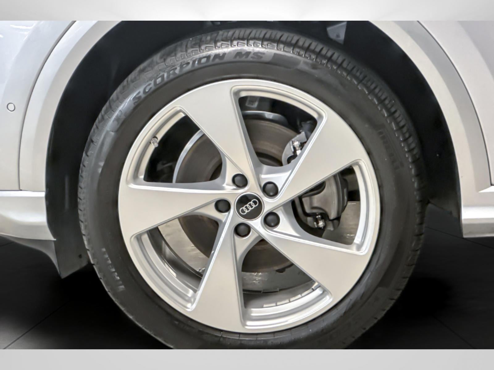 2025 Audi Q5 Premium Plus