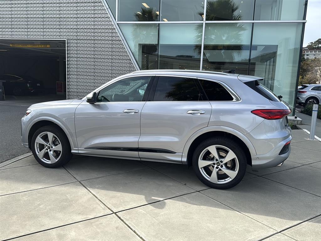 2025 Audi Q5 Premium Plus