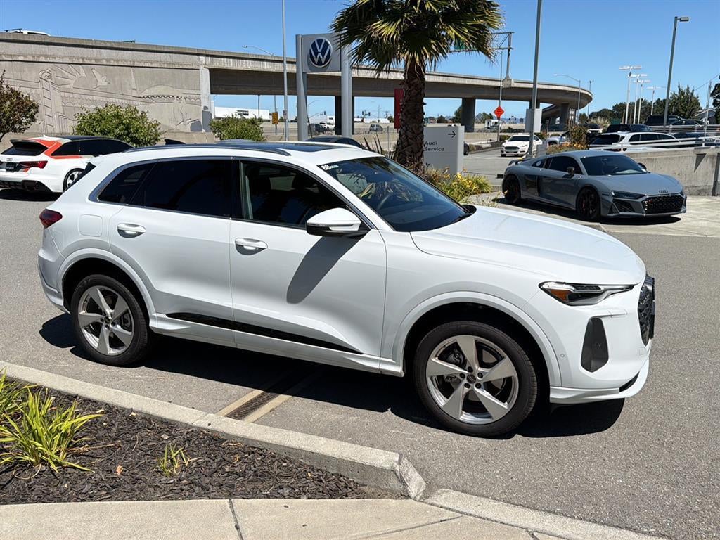 2025 Audi Q5 Premium Plus