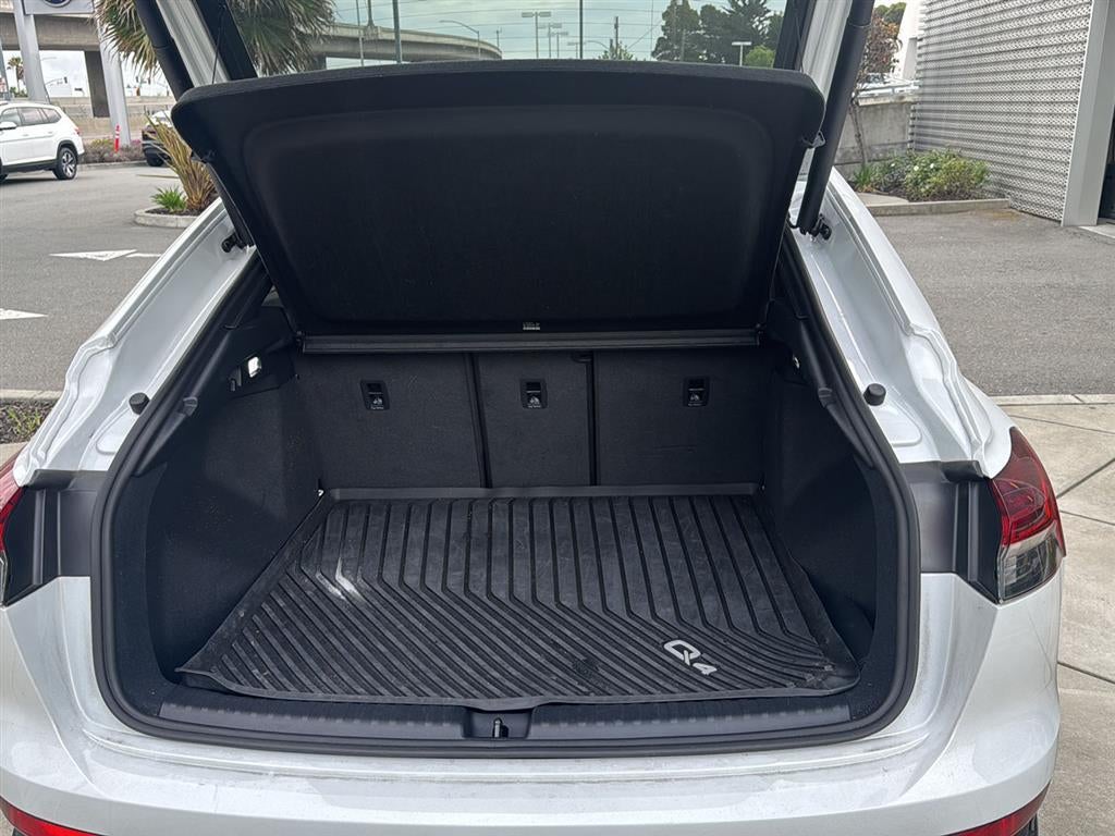 2024 Audi Q4 e-tron Sportback Prestige