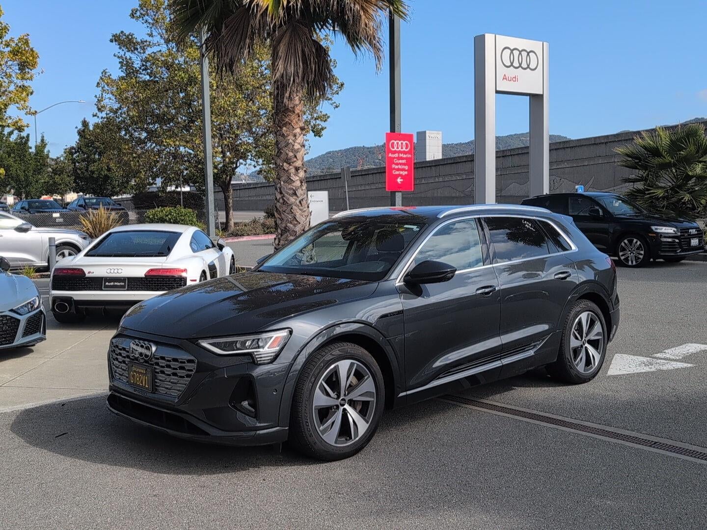 2024 Audi Q8 e-tron Premium Plus