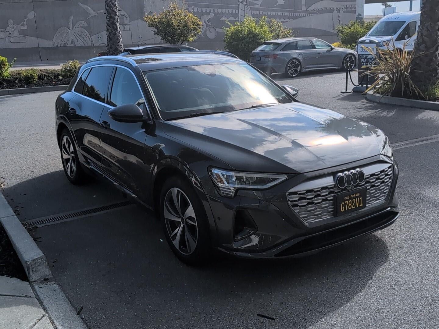 2024 Audi Q8 e-tron Premium Plus