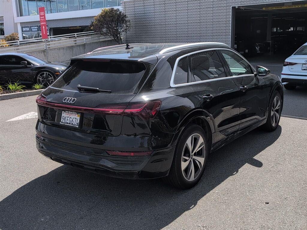 2024 Audi Q8 e-tron Premium Plus