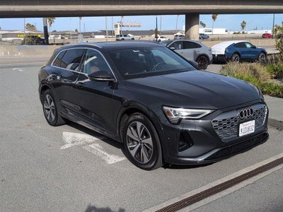 2024 Audi Q8 E-Tron Premium Plus