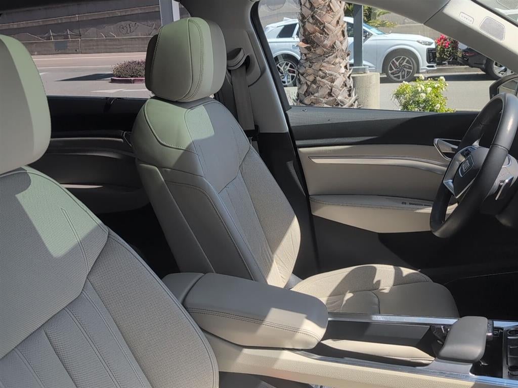 2024 Audi Q8 e-tron Prestige