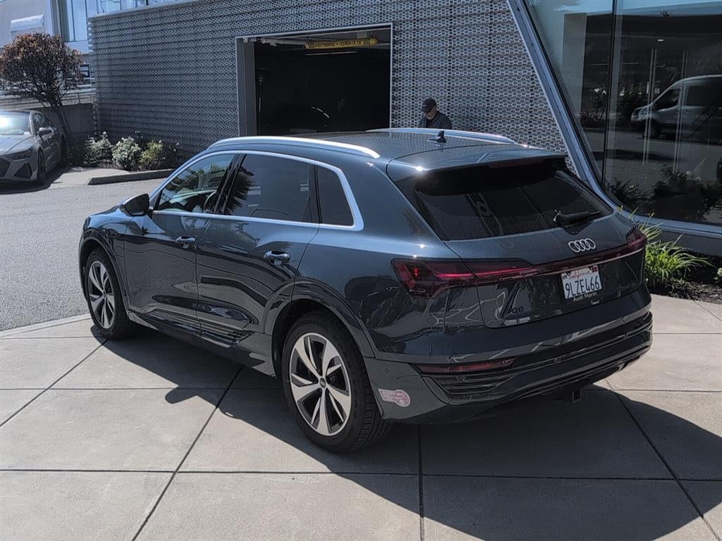 2024 Audi Q8 e-tron Prestige