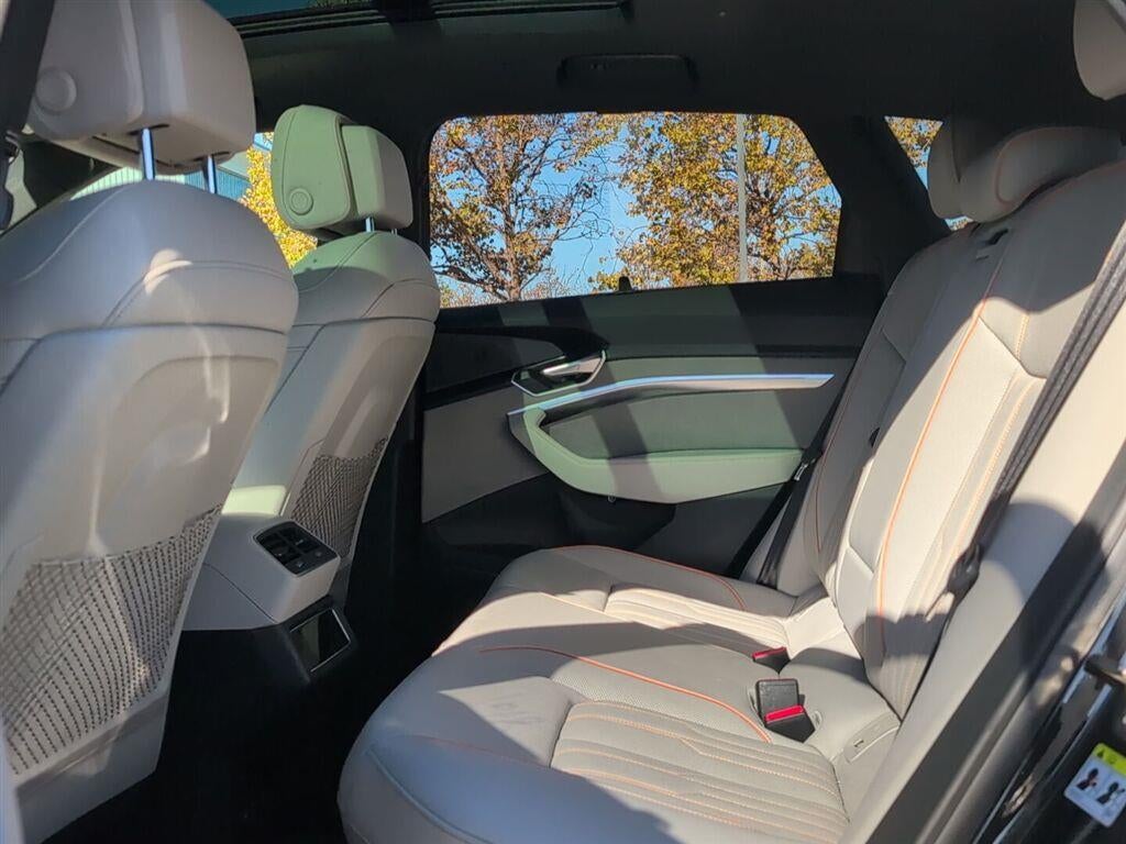 2024 Audi Q8 e-tron Prestige