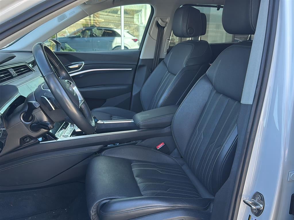 2024 Audi Q8 e-tron Prestige