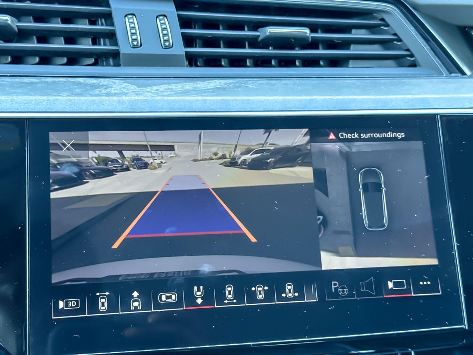2024 Audi Q8 e-tron Prestige