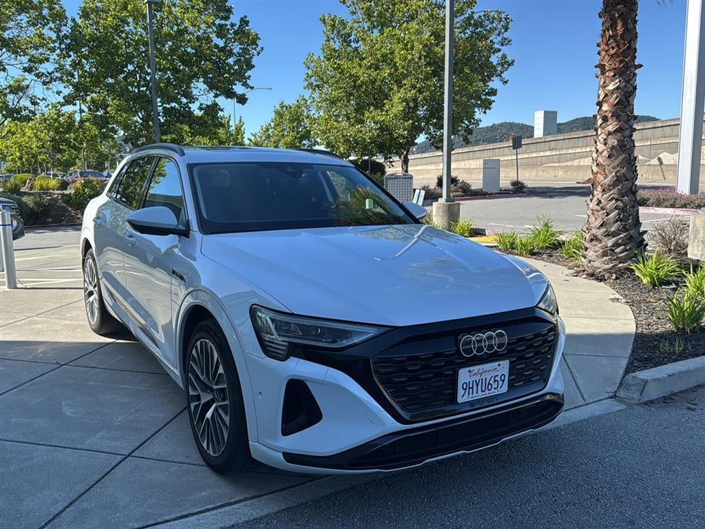 2024 Audi Q8 e-tron Prestige