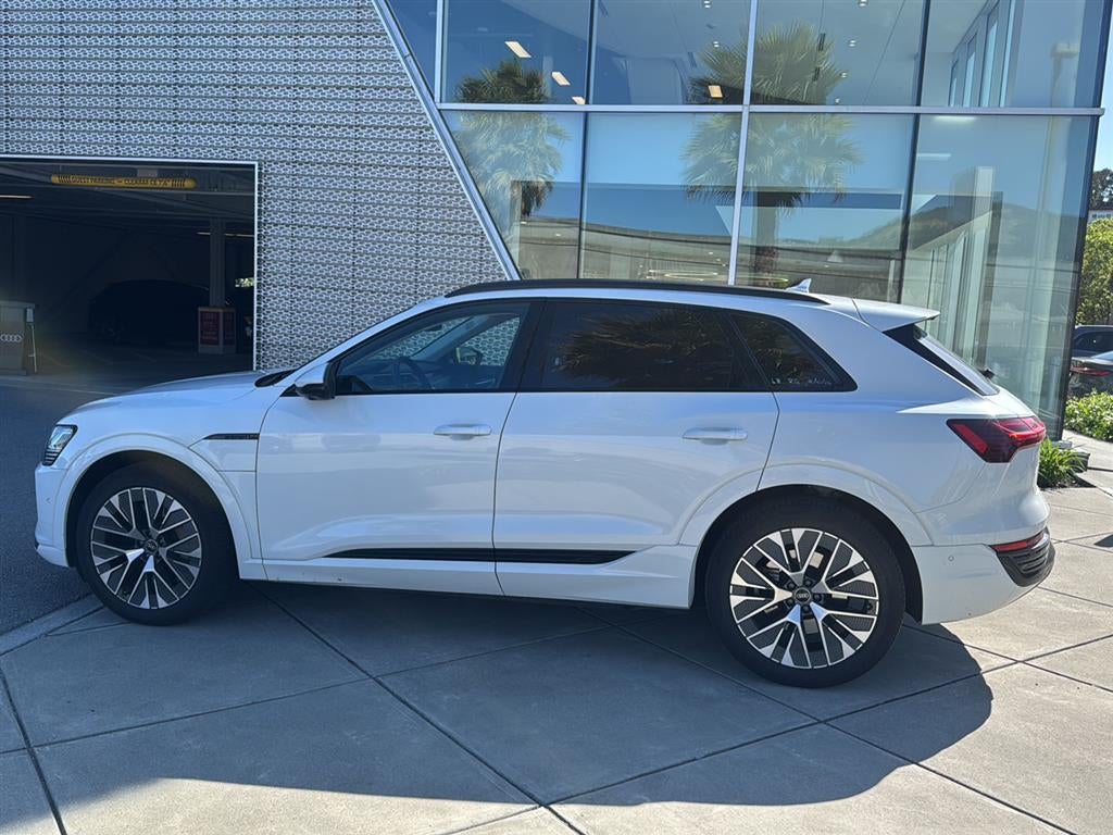 2024 Audi Q8 e-tron Prestige