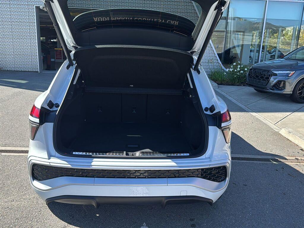 2026 Audi Q3 S line