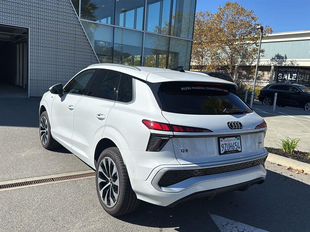 2026 Audi Q3 S line