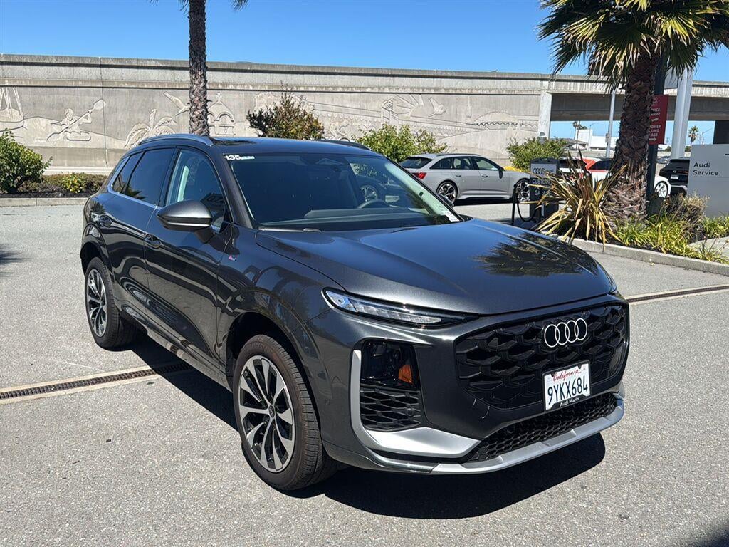 2026 Audi Q3 S line