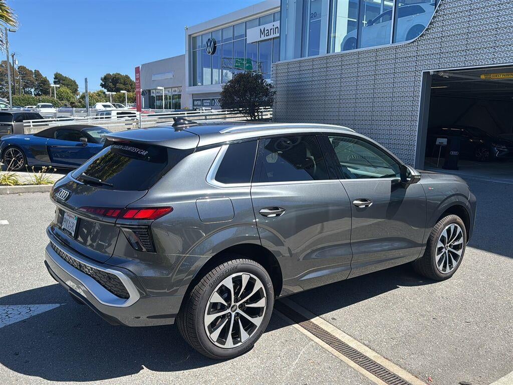 2026 Audi Q3 S line