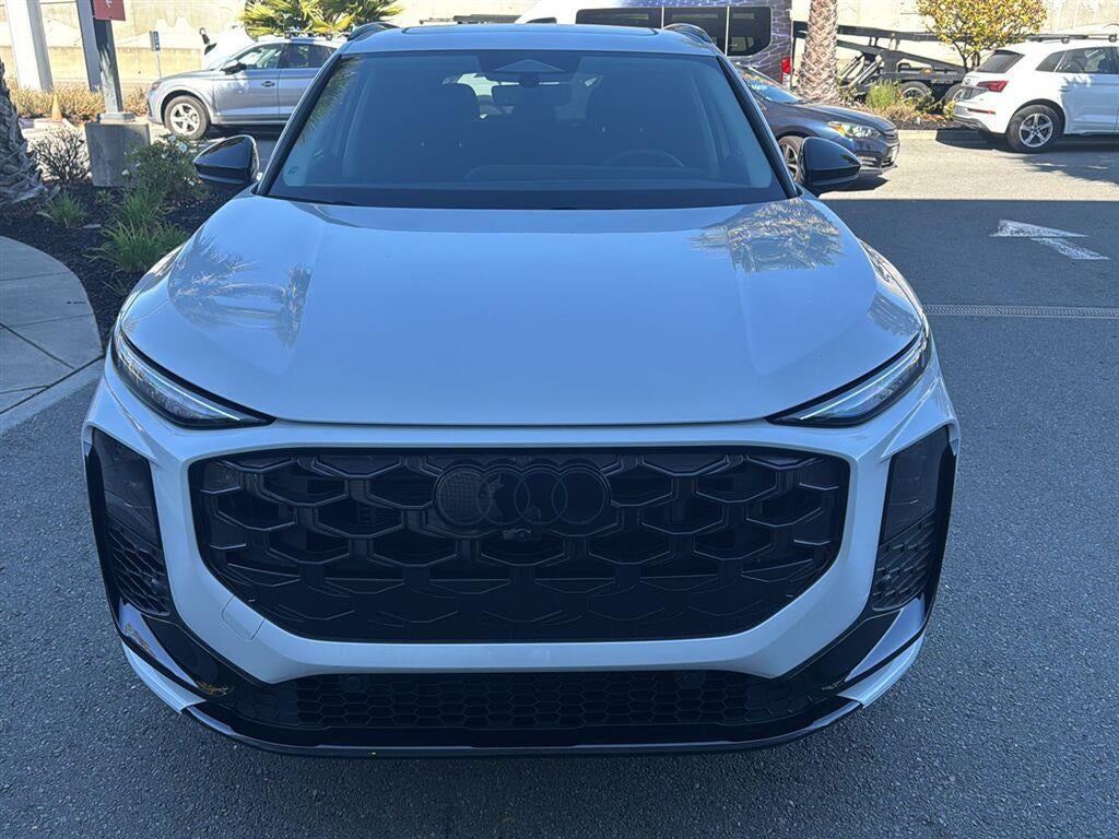 2026 Audi Q3 S line
