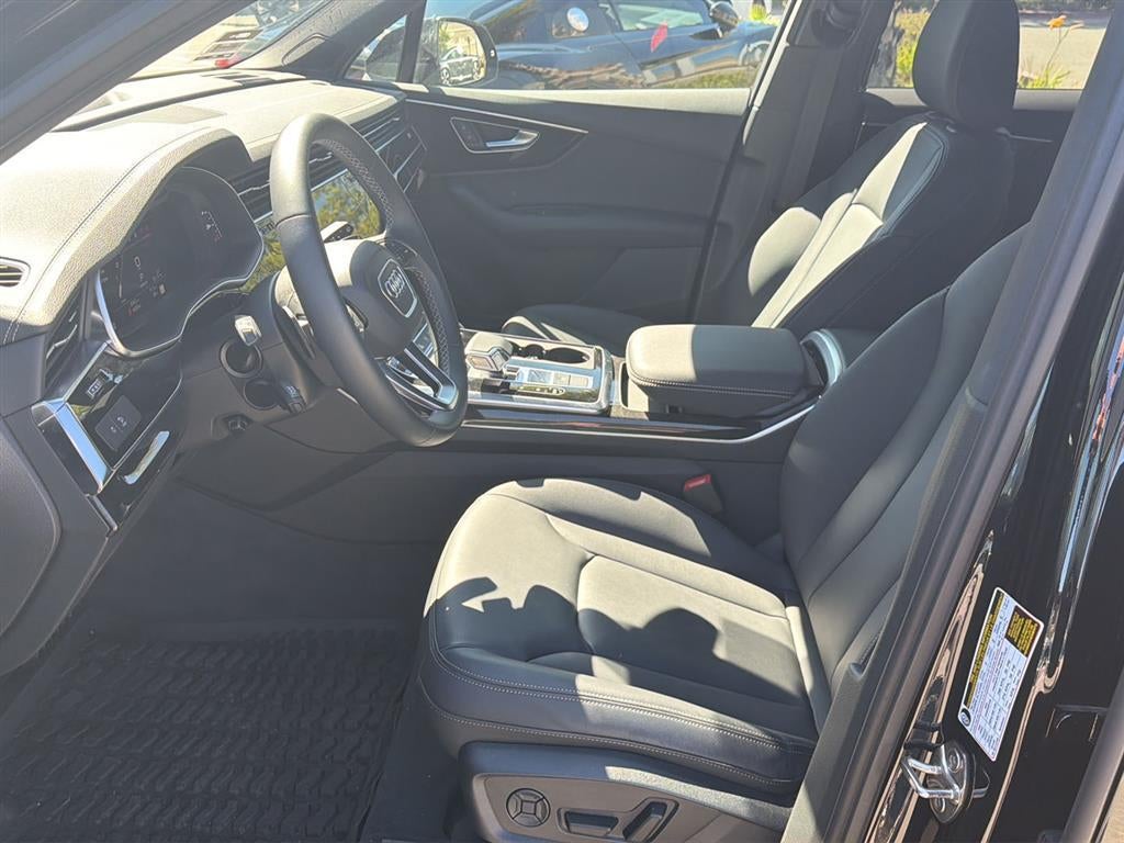 2026 Audi Q7 Premium