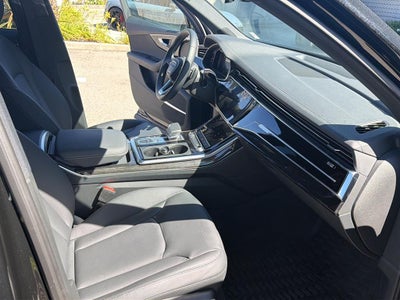 2026 Audi Q7 Premium