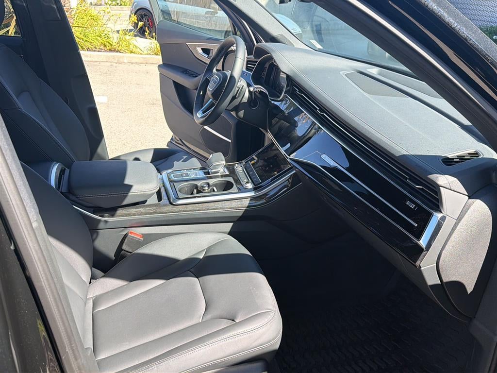 2026 Audi Q7 Premium
