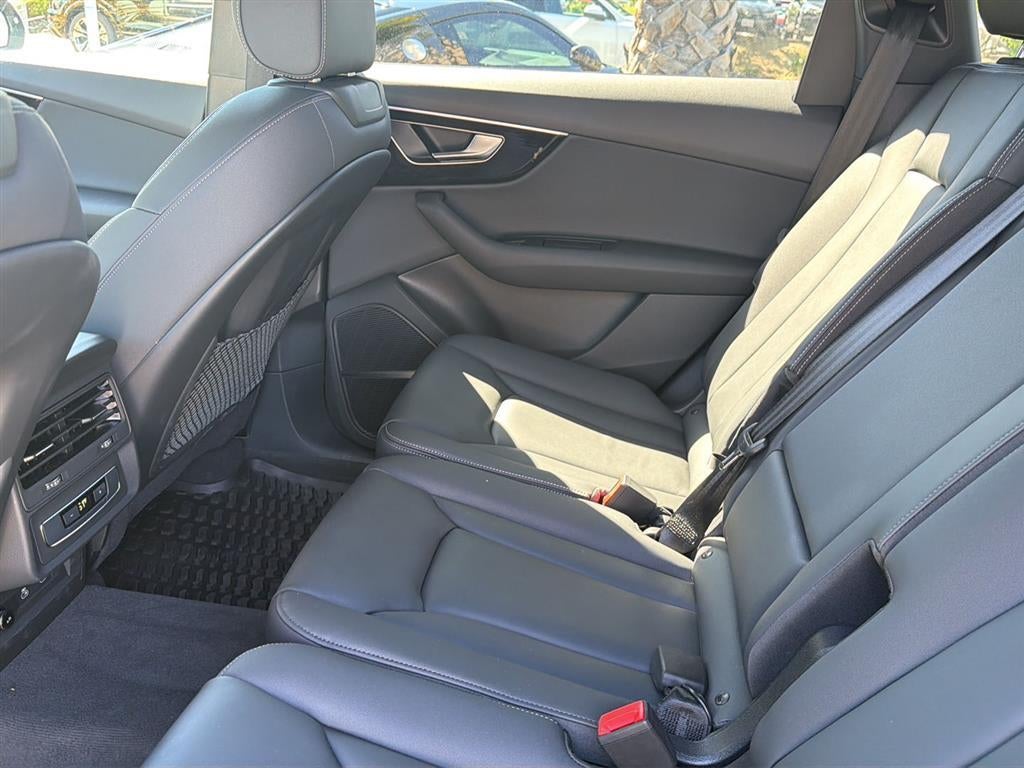 2026 Audi Q7 Premium