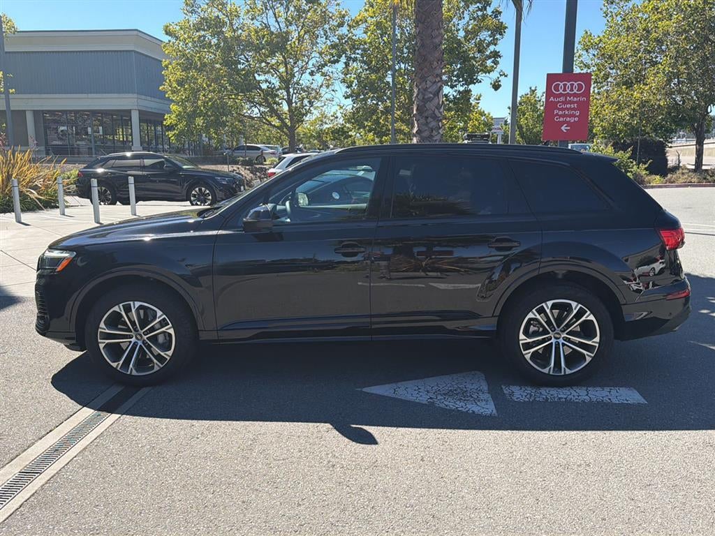 2026 Audi Q7 Premium