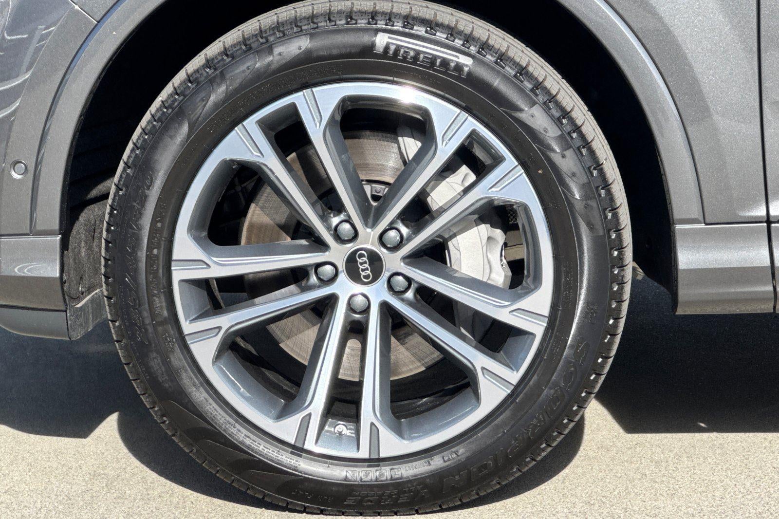 2026 Audi Q7 Premium