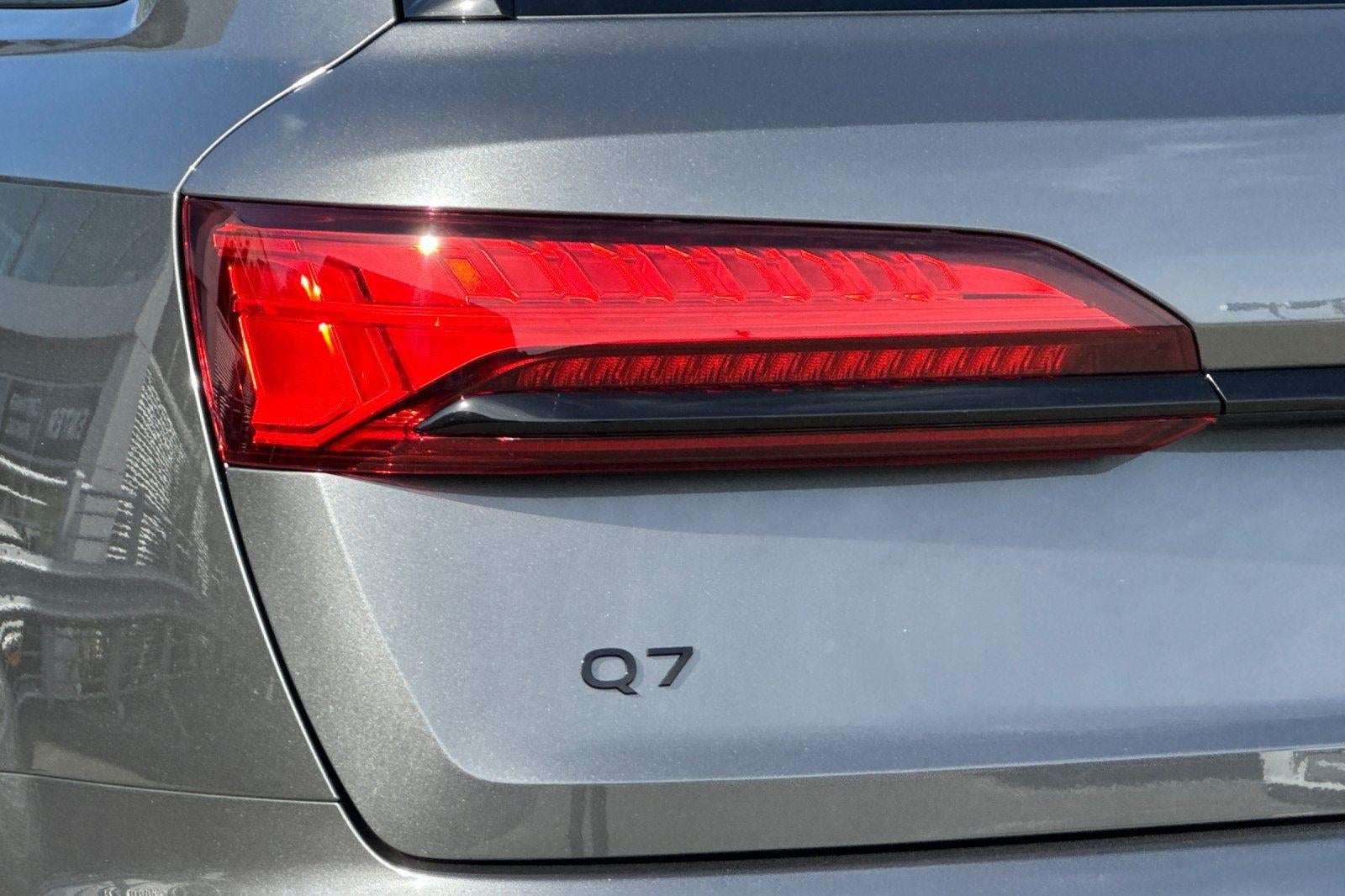 2026 Audi Q7 Premium