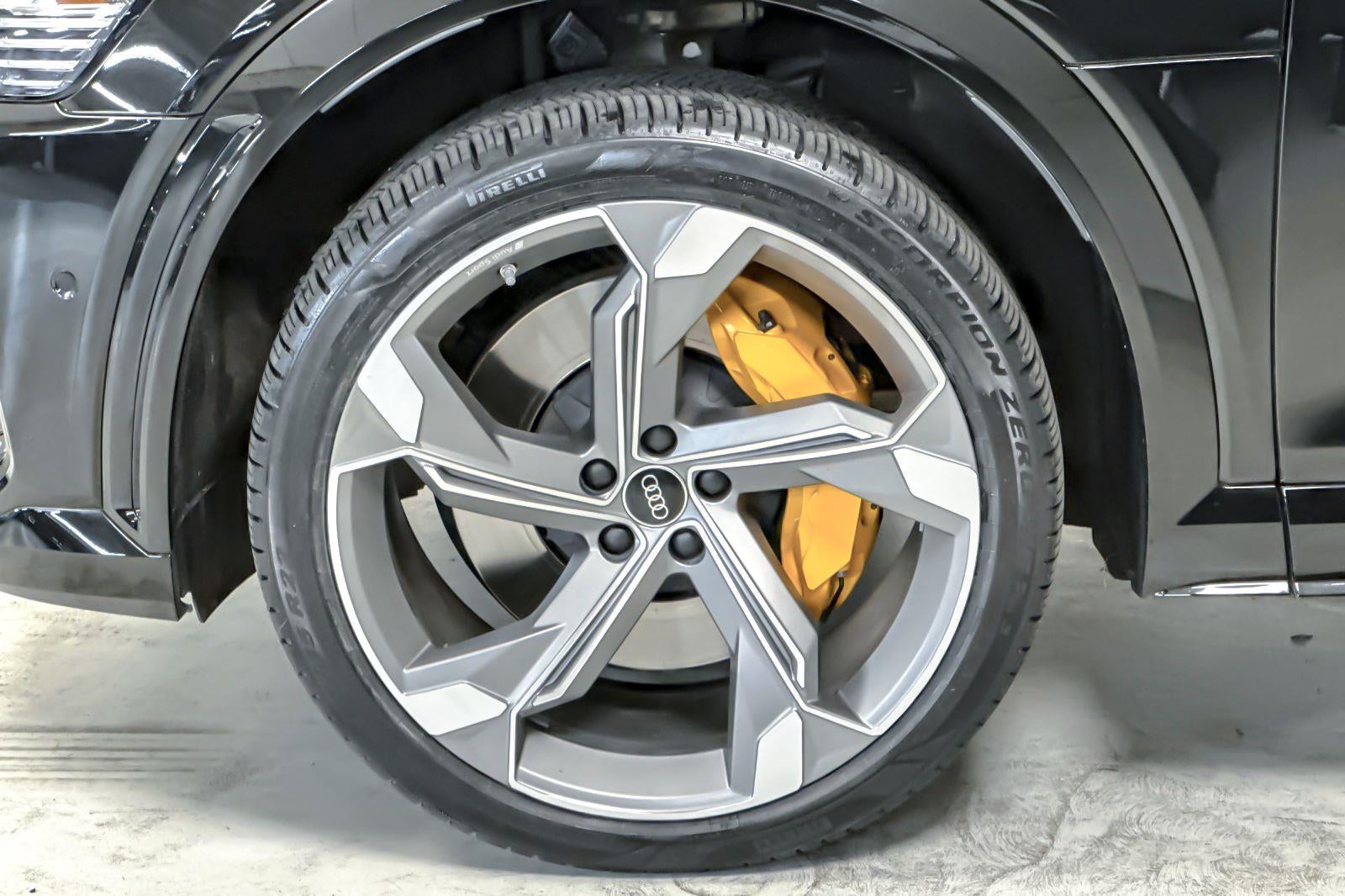 2023 Audi e-tron S Premium Plus