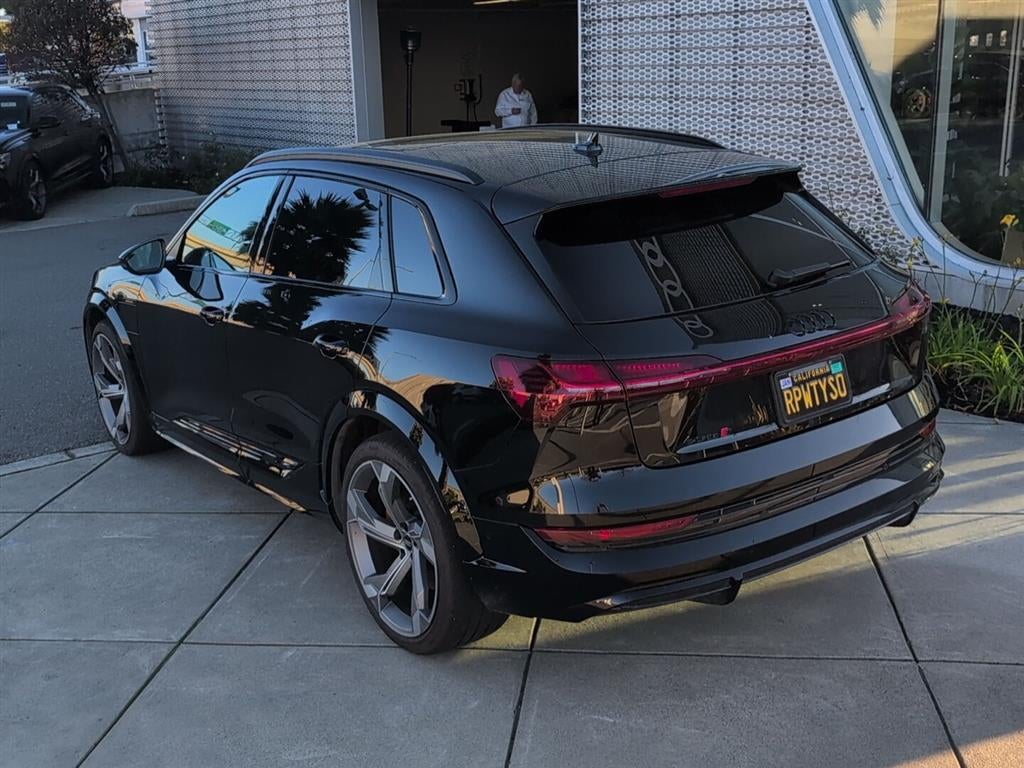 2023 Audi e-tron S Premium Plus