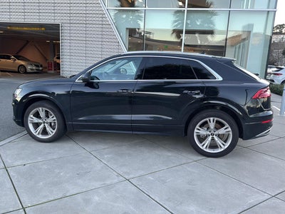 2023 Audi Q8 Premium