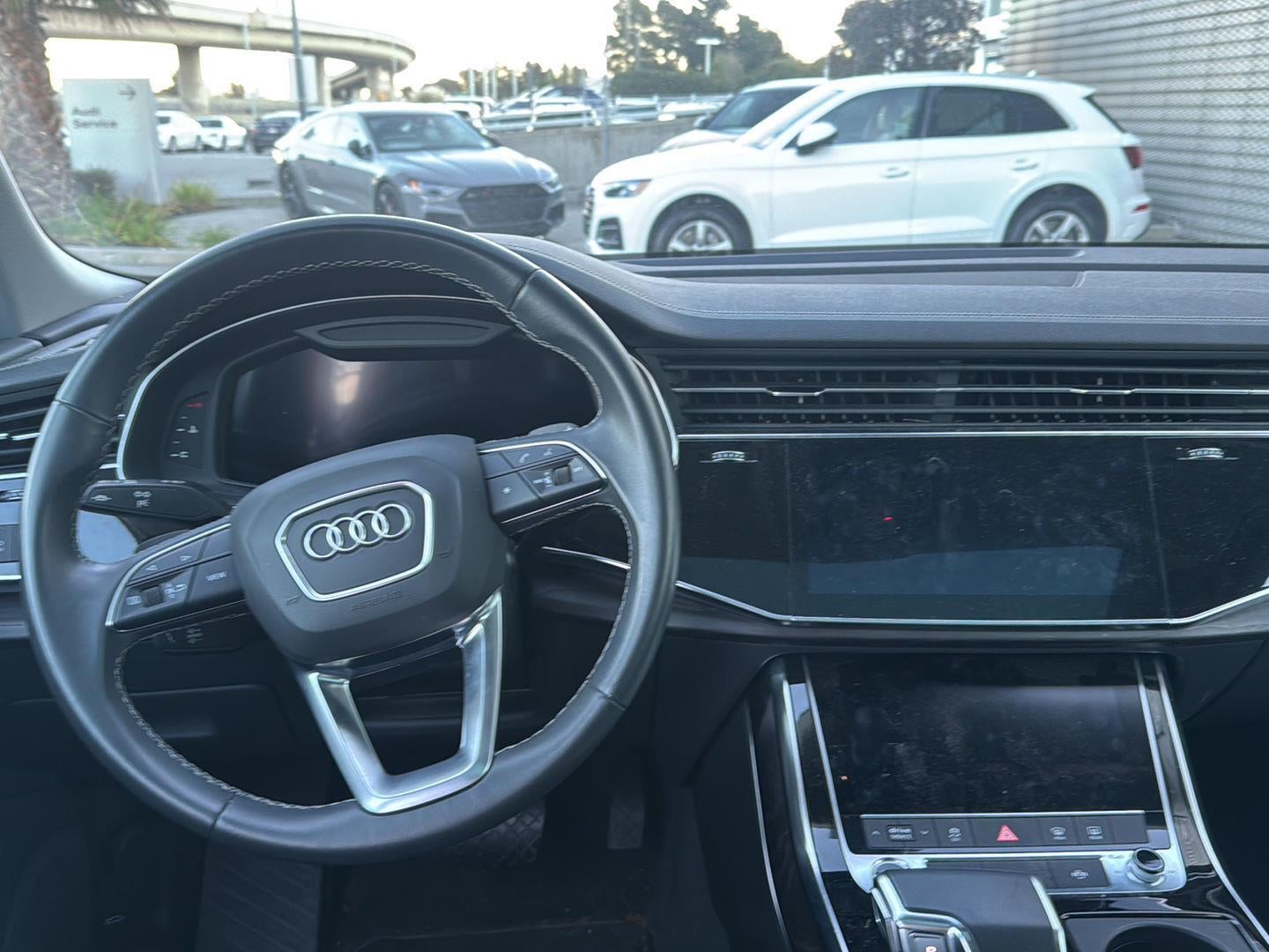 2023 Audi Q8 Premium