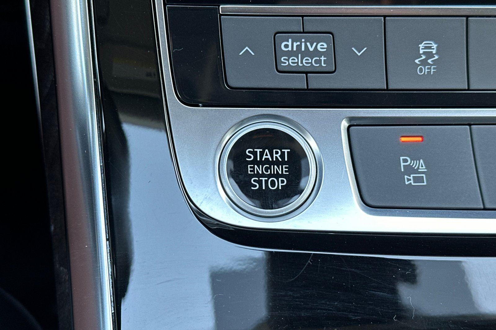 2023 Audi Q8 Premium