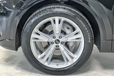 2023 Audi Q8 Premium