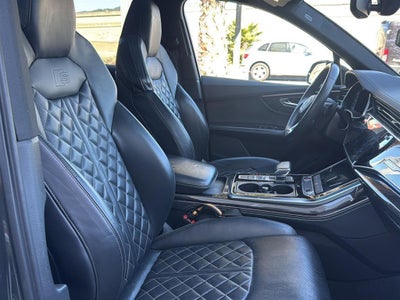 2022 Audi SQ7 Premium Plus