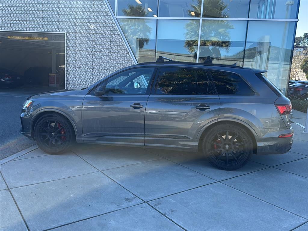 2022 Audi SQ7 Premium Plus