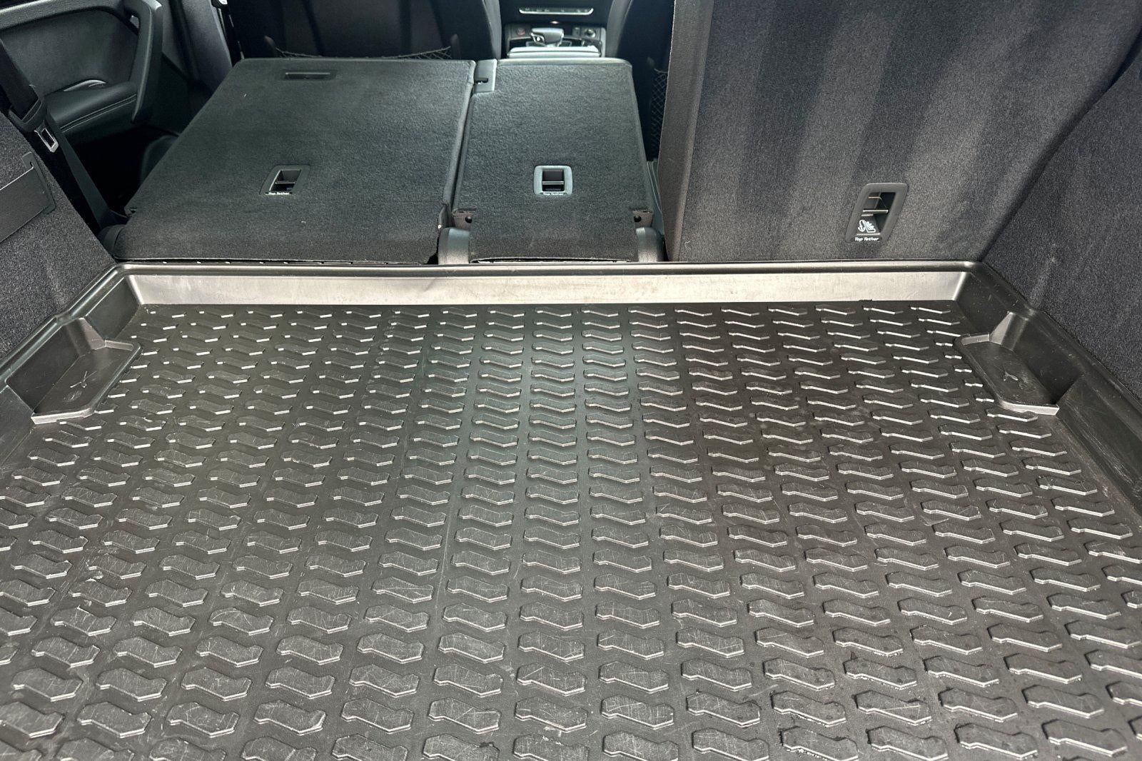 2023 Audi SQ5 Premium Plus