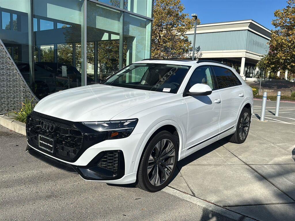2024 Audi Q8 Premium Plus