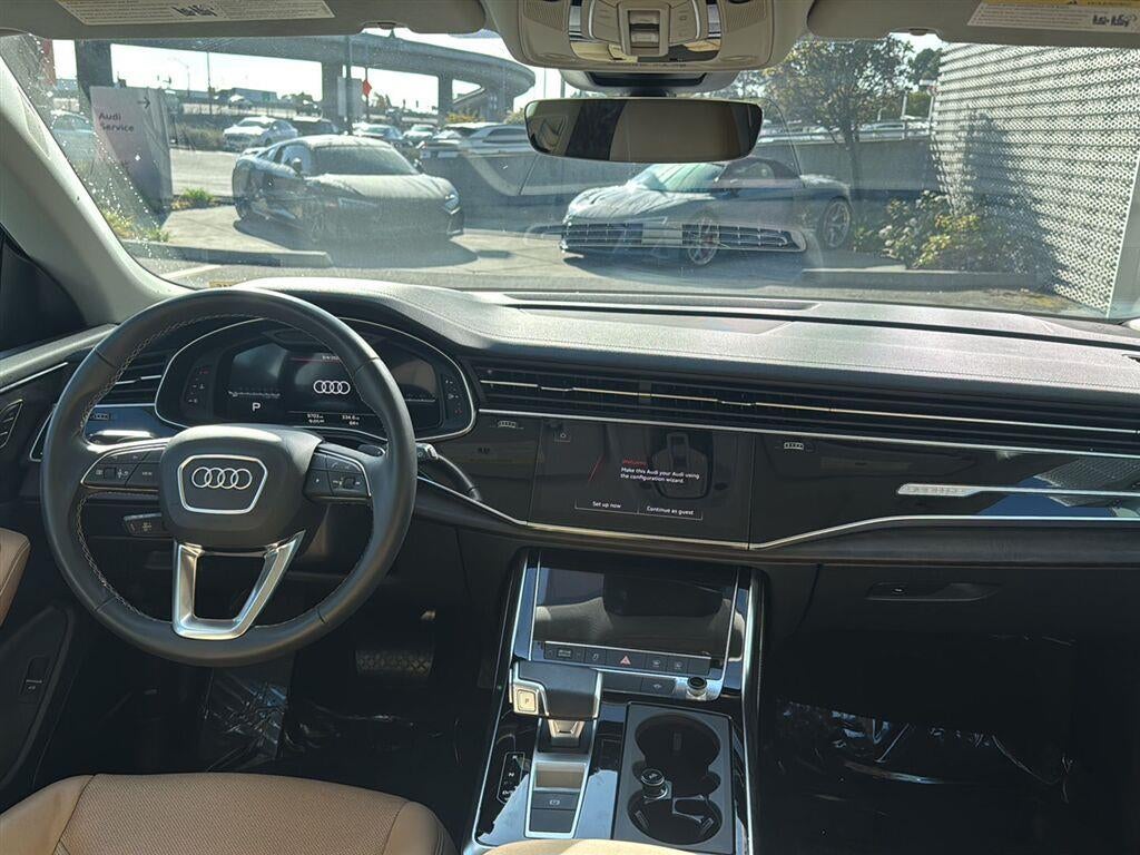 2024 Audi Q8 Premium Plus