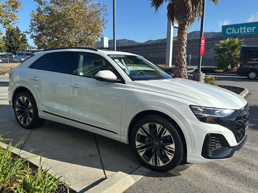 2024 Audi Q8 Premium Plus