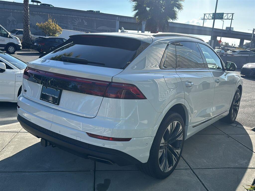 2024 Audi Q8 Premium Plus