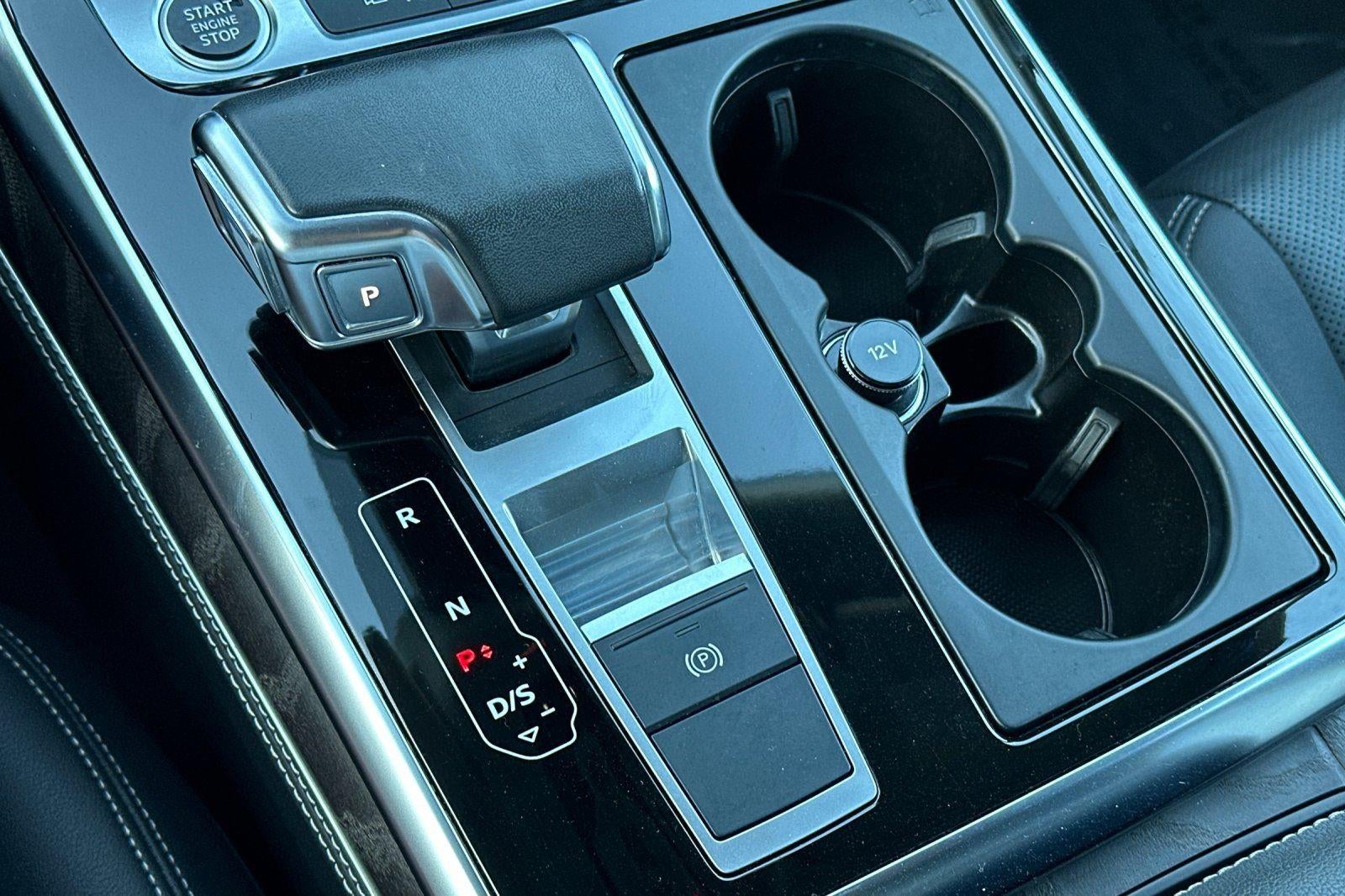 2023 Audi Q8 Premium Plus