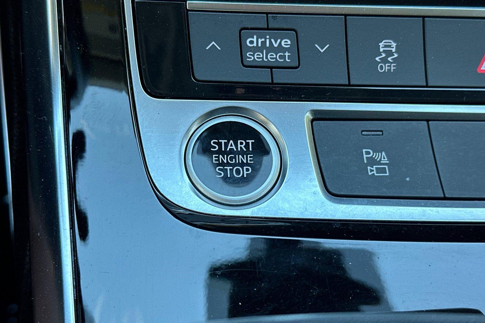 2023 Audi Q8 Premium Plus