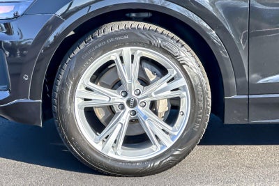 2023 Audi Q8 Premium Plus