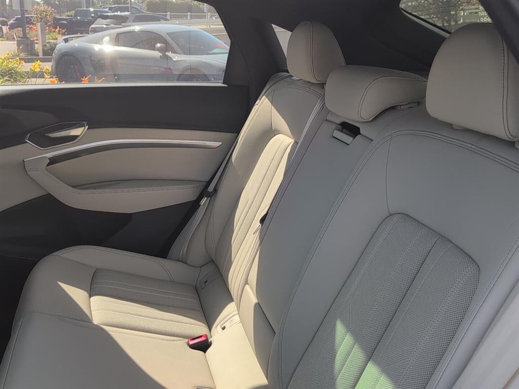 2024 Audi Q8 e-tron Sportback S line Premium Plus