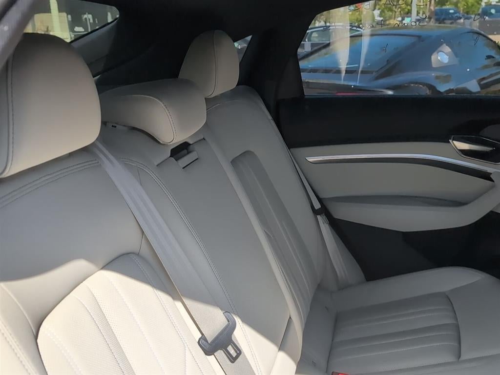 2024 Audi Q8 e-tron Sportback S line Premium Plus