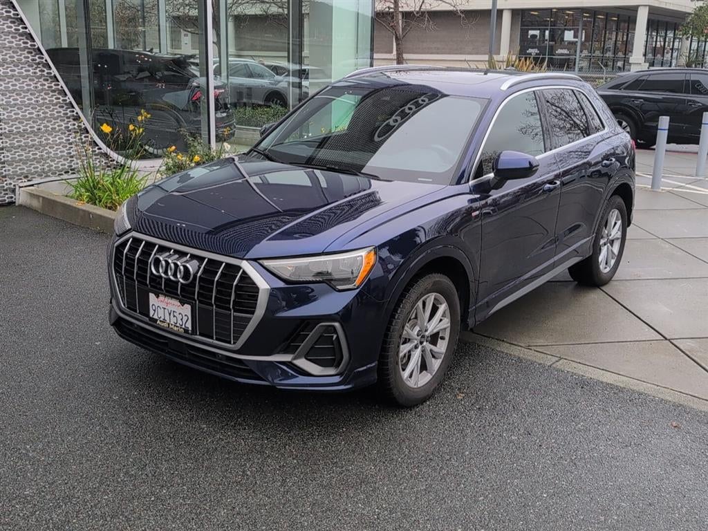 2022 Audi Q3 S line Premium