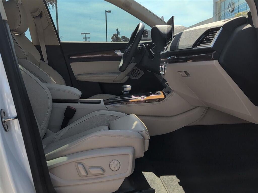 2024 Audi Q5 S line Premium Plus